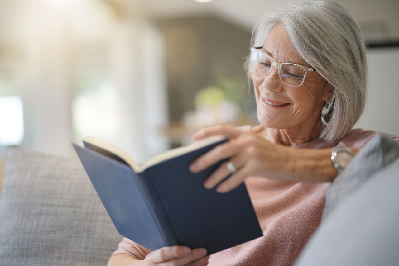 Lady-reading-a-book.jpg